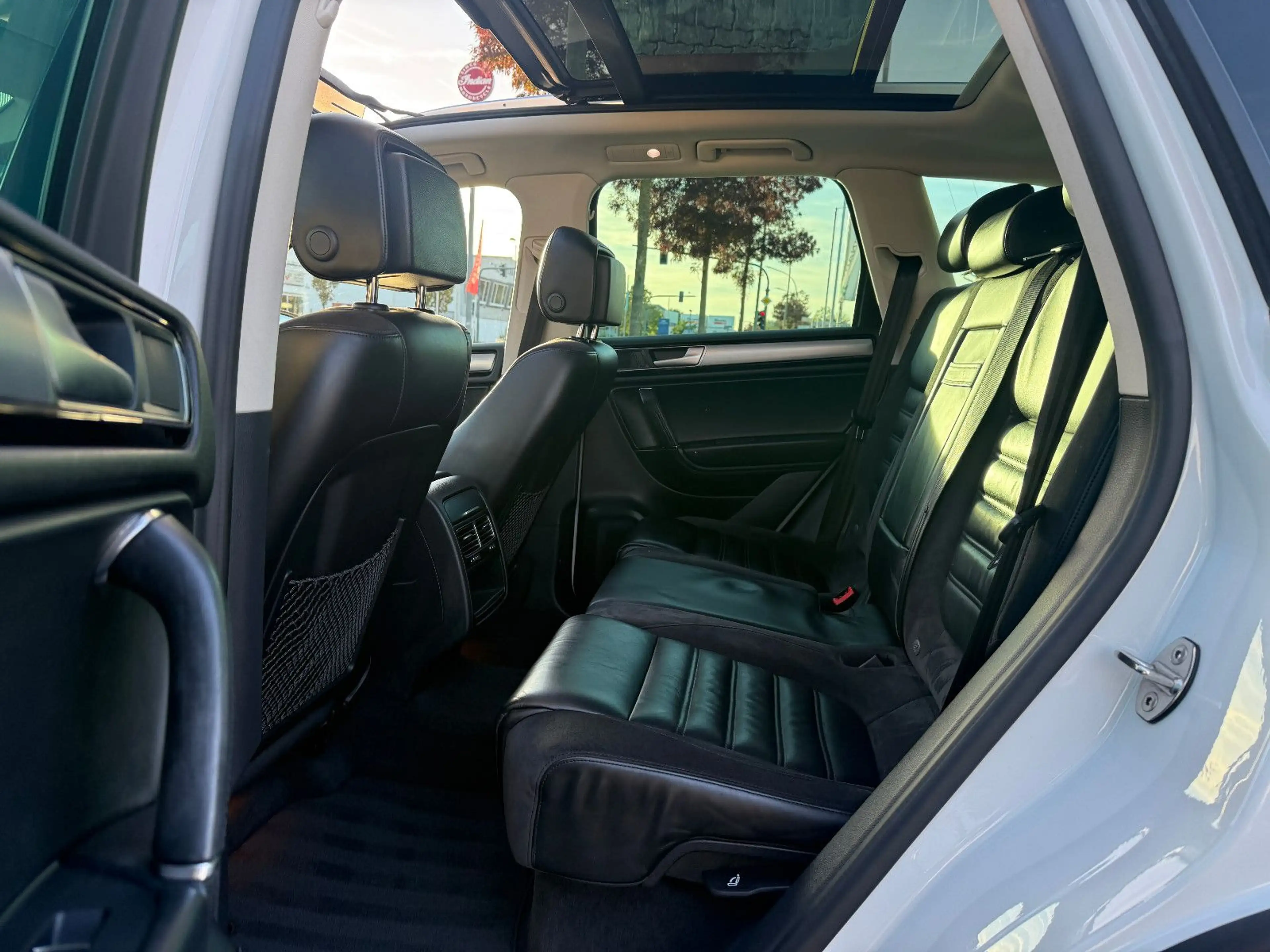Volkswagen Touareg V6 TDI 4Motion R-Line FINANZIERUNG — photo 12