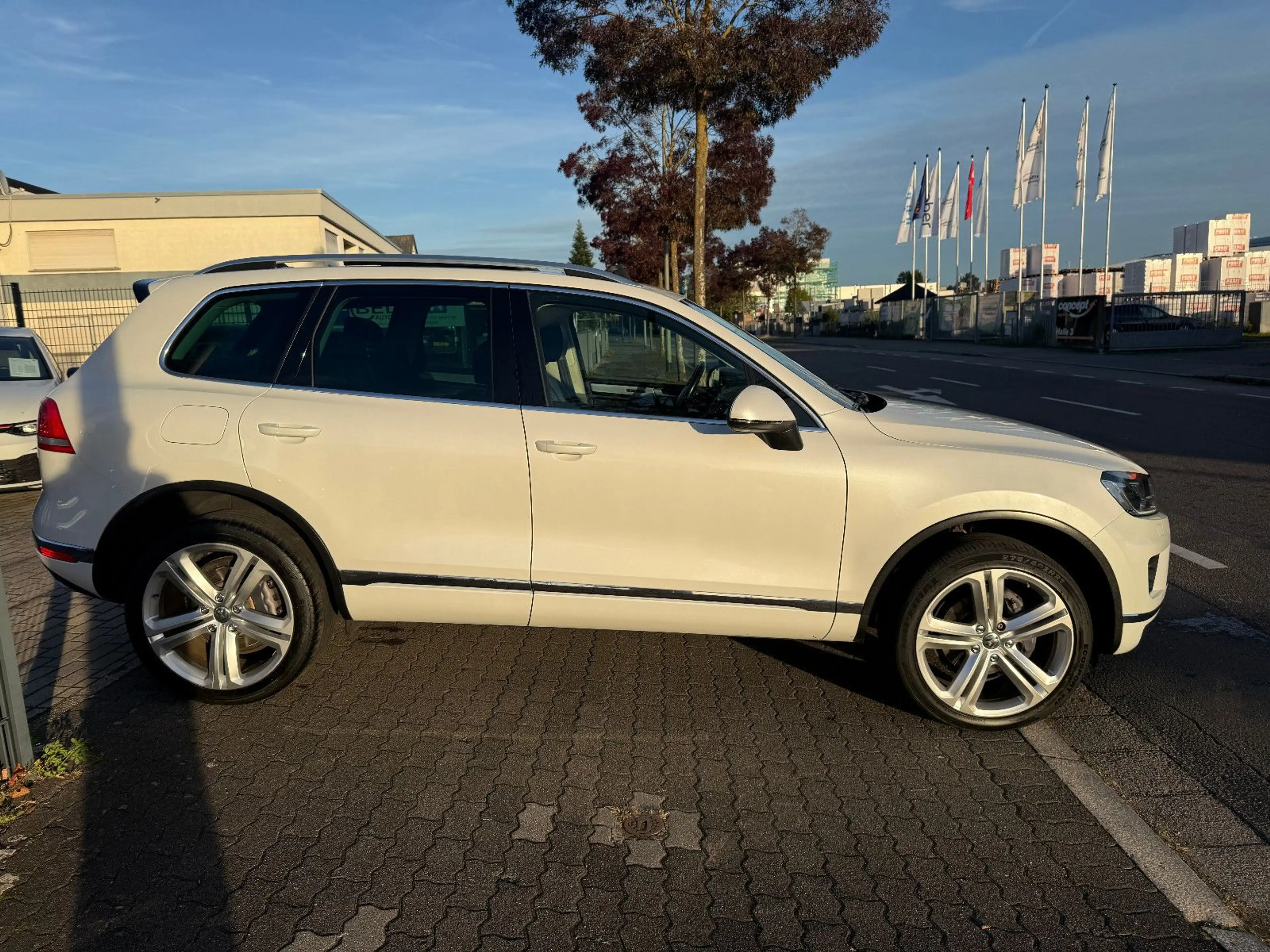 Volkswagen Touareg V6 TDI 4Motion R-Line FINANZIERUNG — photo 4
