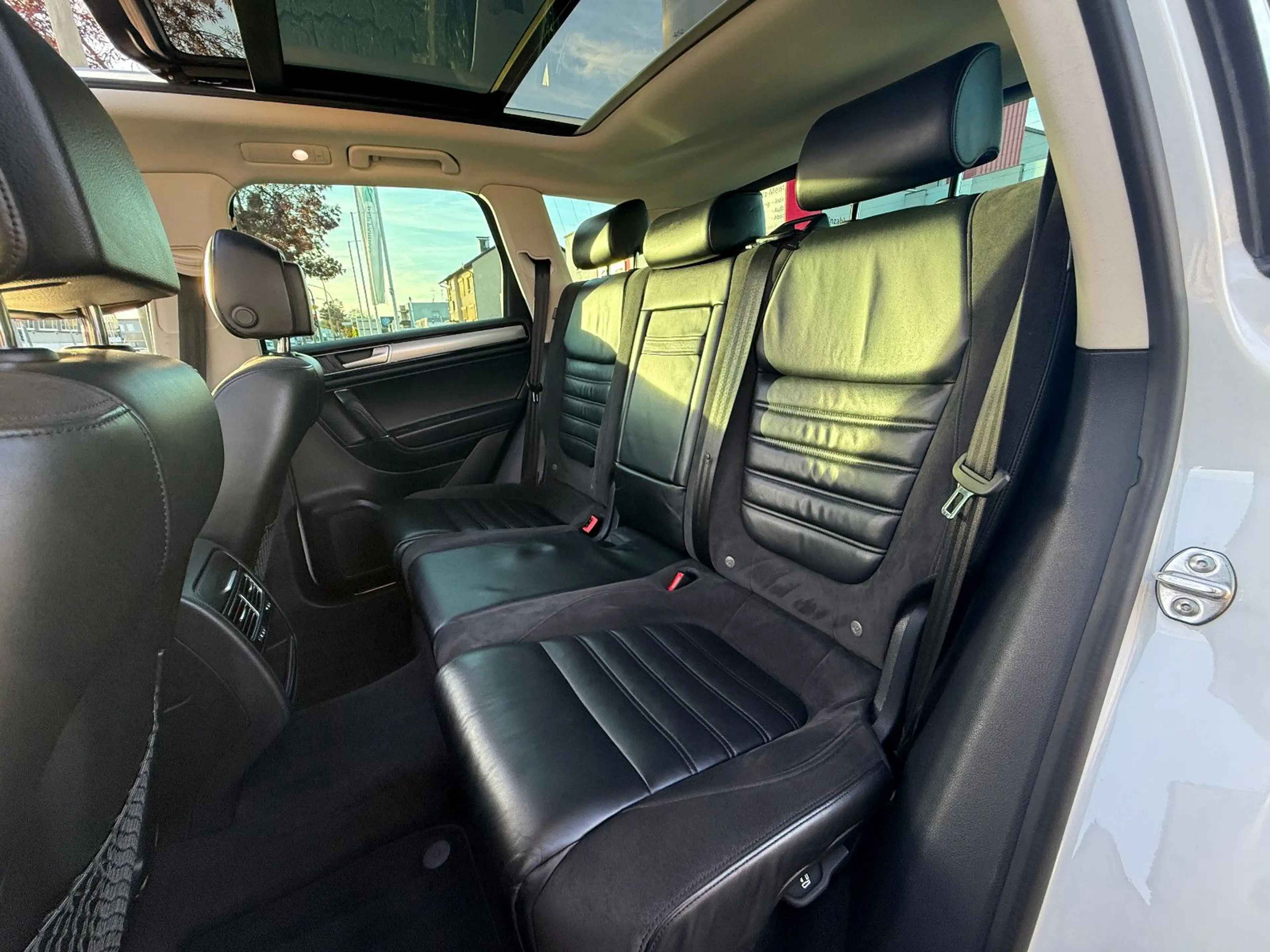 Volkswagen Touareg V6 TDI 4Motion R-Line FINANZIERUNG — photo 13