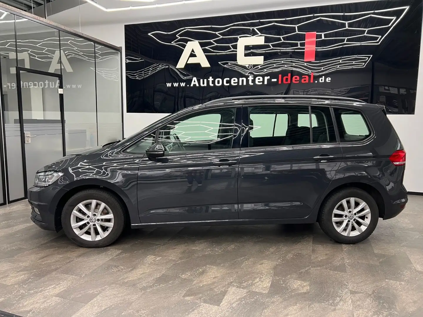 Volkswagen Touran Comf. BMT/St.-St.,1.H,LED,AHK,HU-NEU,ACC Grigio - 2