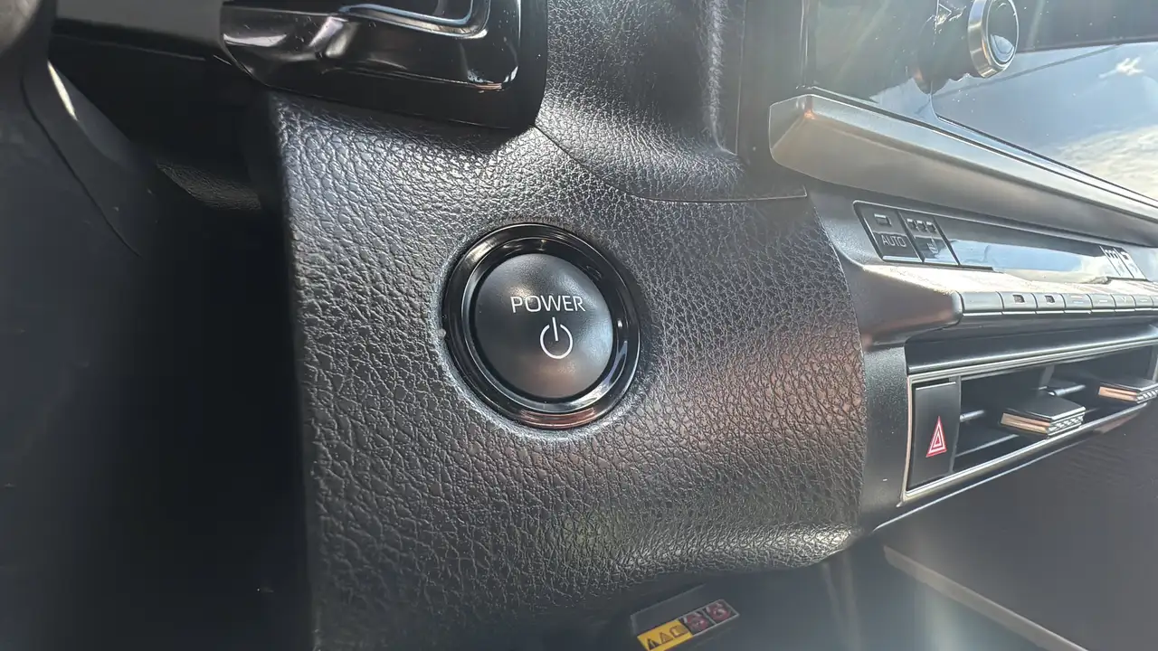 Toyota Camry снимка Toyota Camry