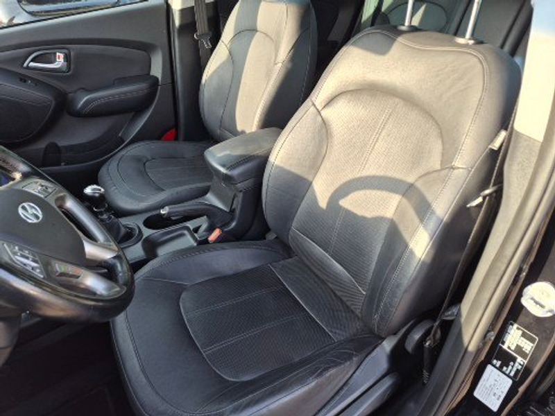 Hyundai iX35 ix35 2.0 CRDi 4WD Premium Standheizung — photo 6