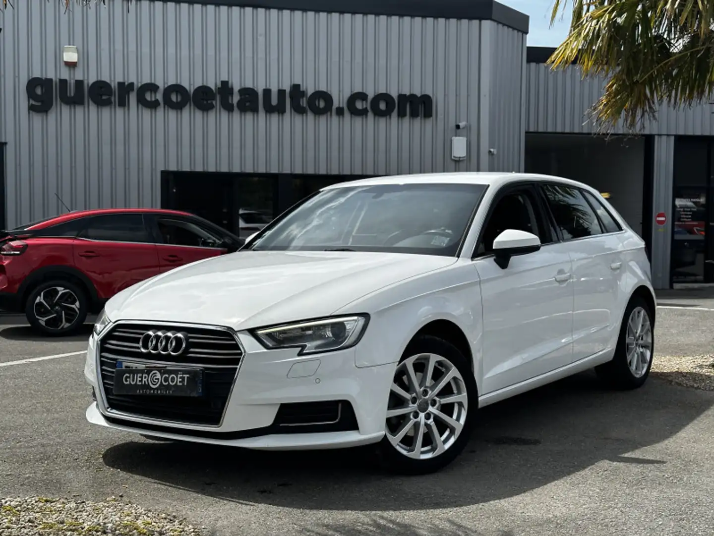 Audi A3 1.0 TFSI 115CH DESIGN Blanc - 2