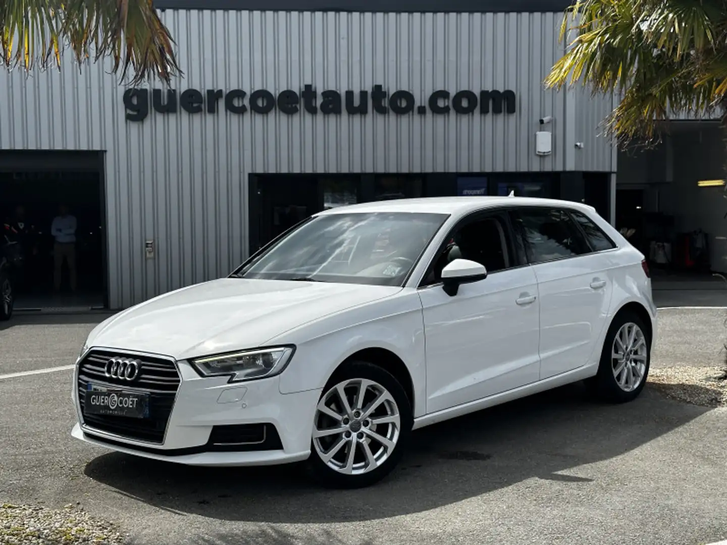 Audi A3 1.0 TFSI 115CH DESIGN Blanc - 1