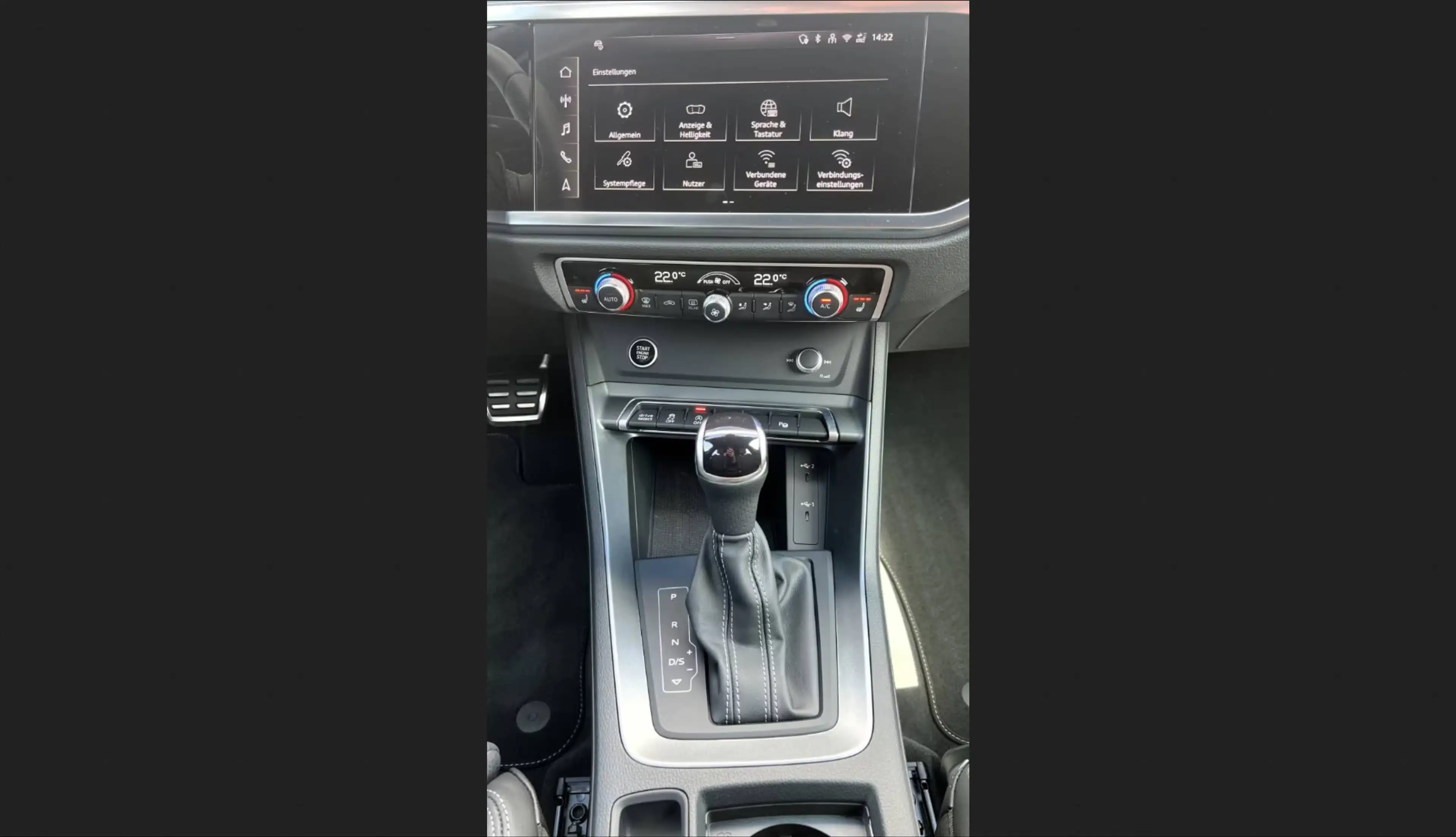 Audi Q3 40 TDI quattro S line — photo 12