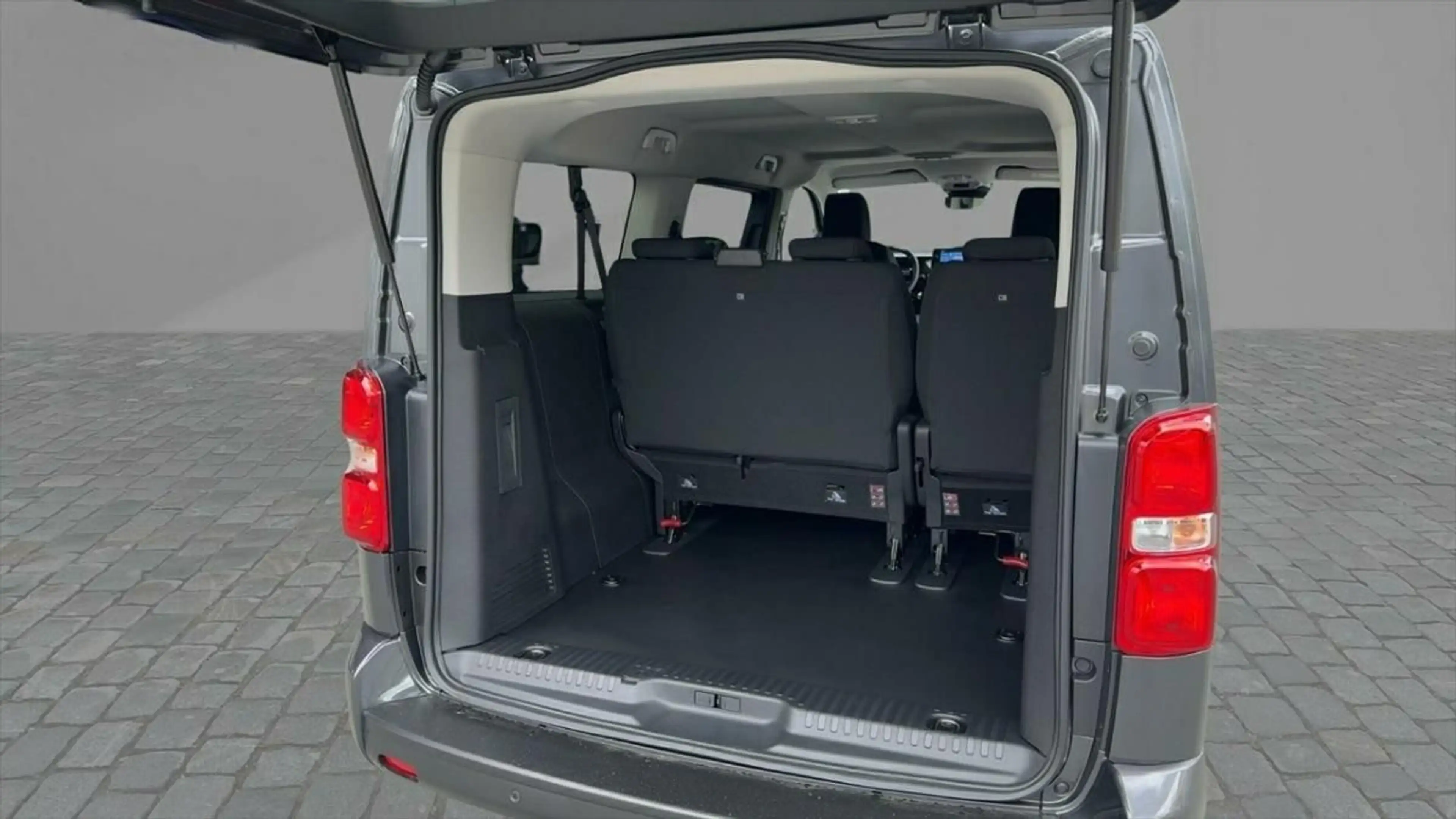 Citroen Spacetourer 2.2 BlueHDi 180 Autom Plus XL 8-Sitzer AHK KA LE — photo 10