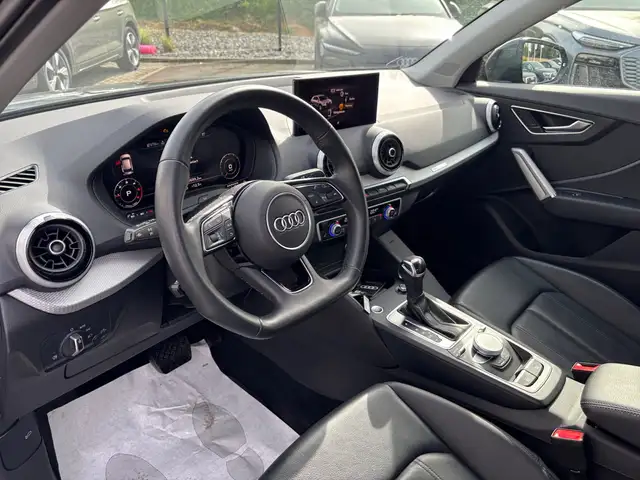 Audi Q2 view 11