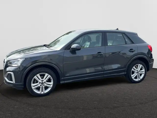 Audi Q2 view 8