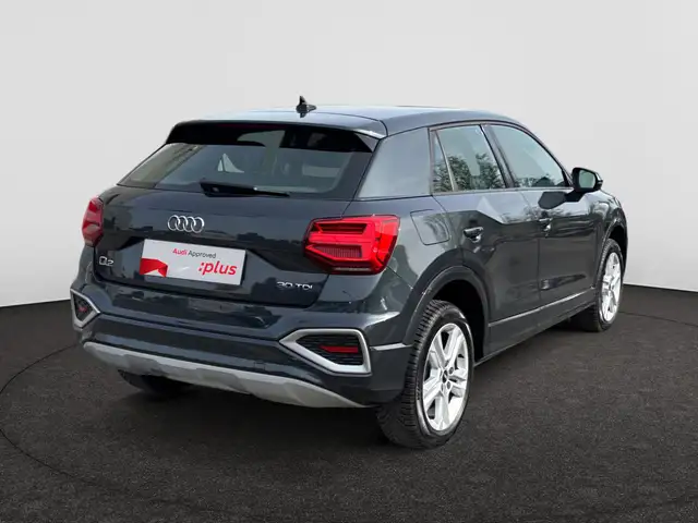 Audi Q2 view 5