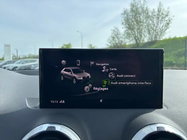 Audi Q2 view 15