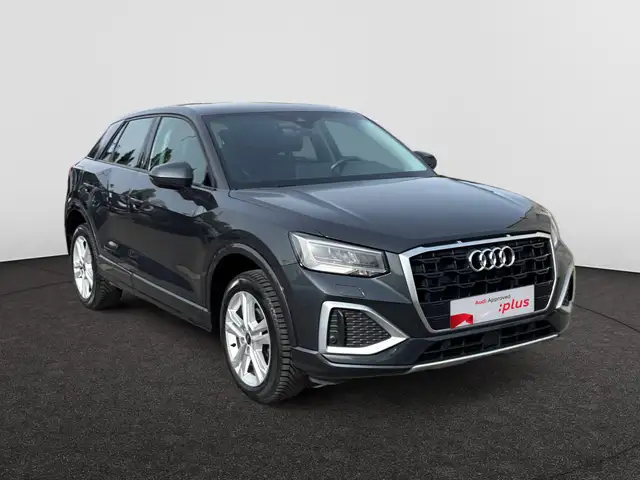 Audi Q2 view 4