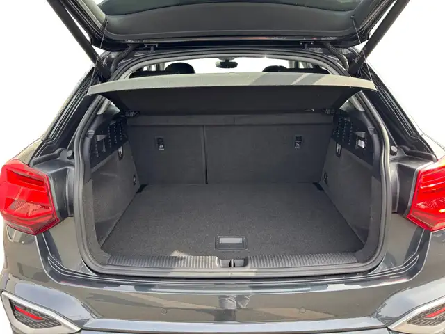 Audi Q2 view 19