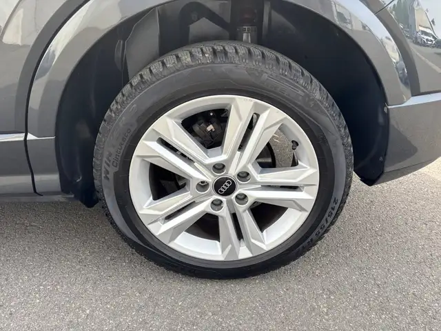 Audi Q2 view 21
