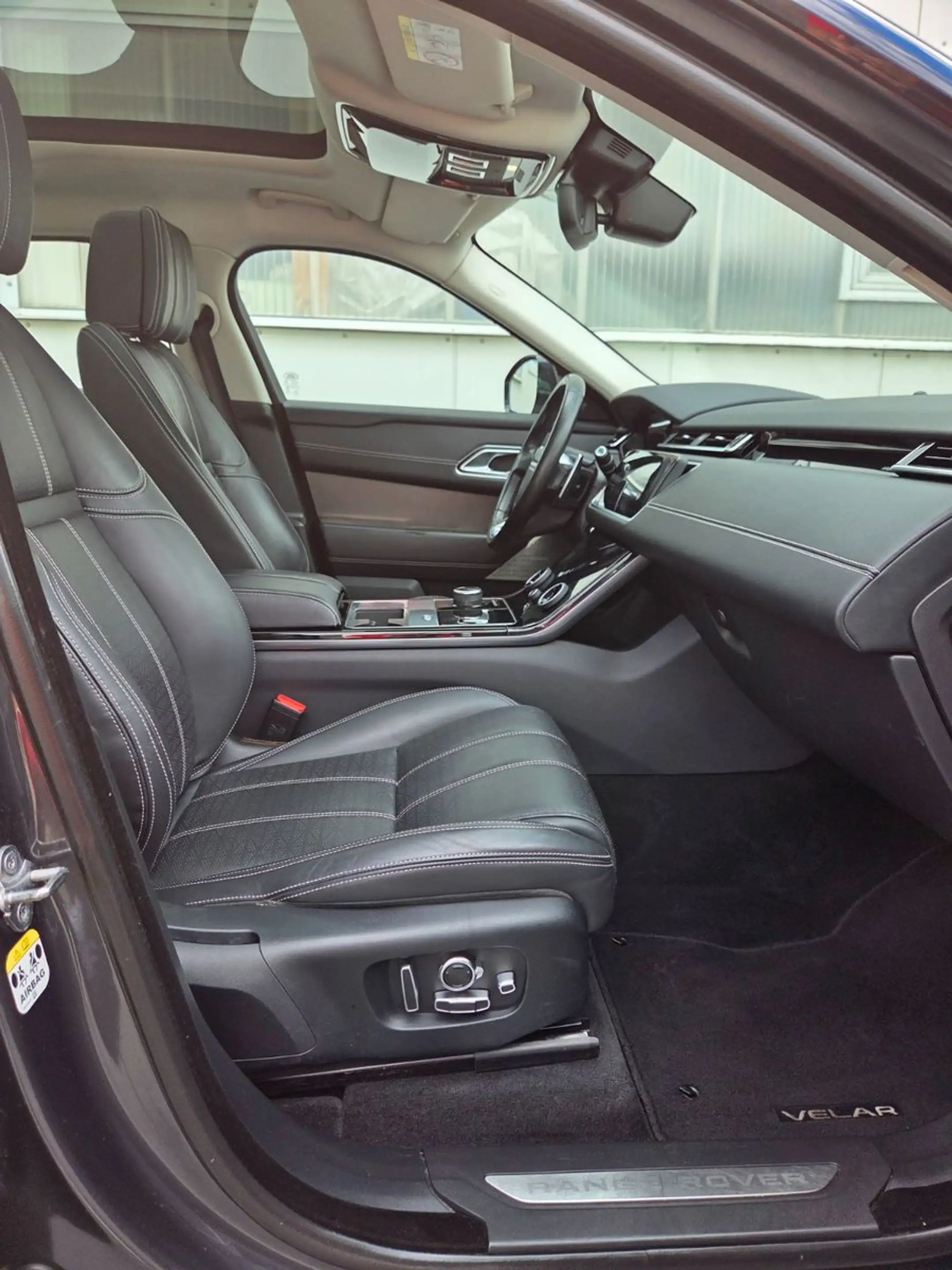 Land Rover Range Rover Velar 3.0d Pano Massage Sitzklima — photo 8