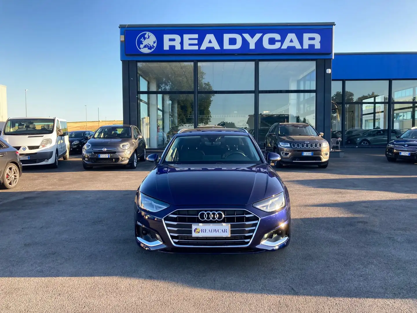 Audi A4 Avant 40 g-tron Business Advanced 170cv s-tronic Bleu - 1