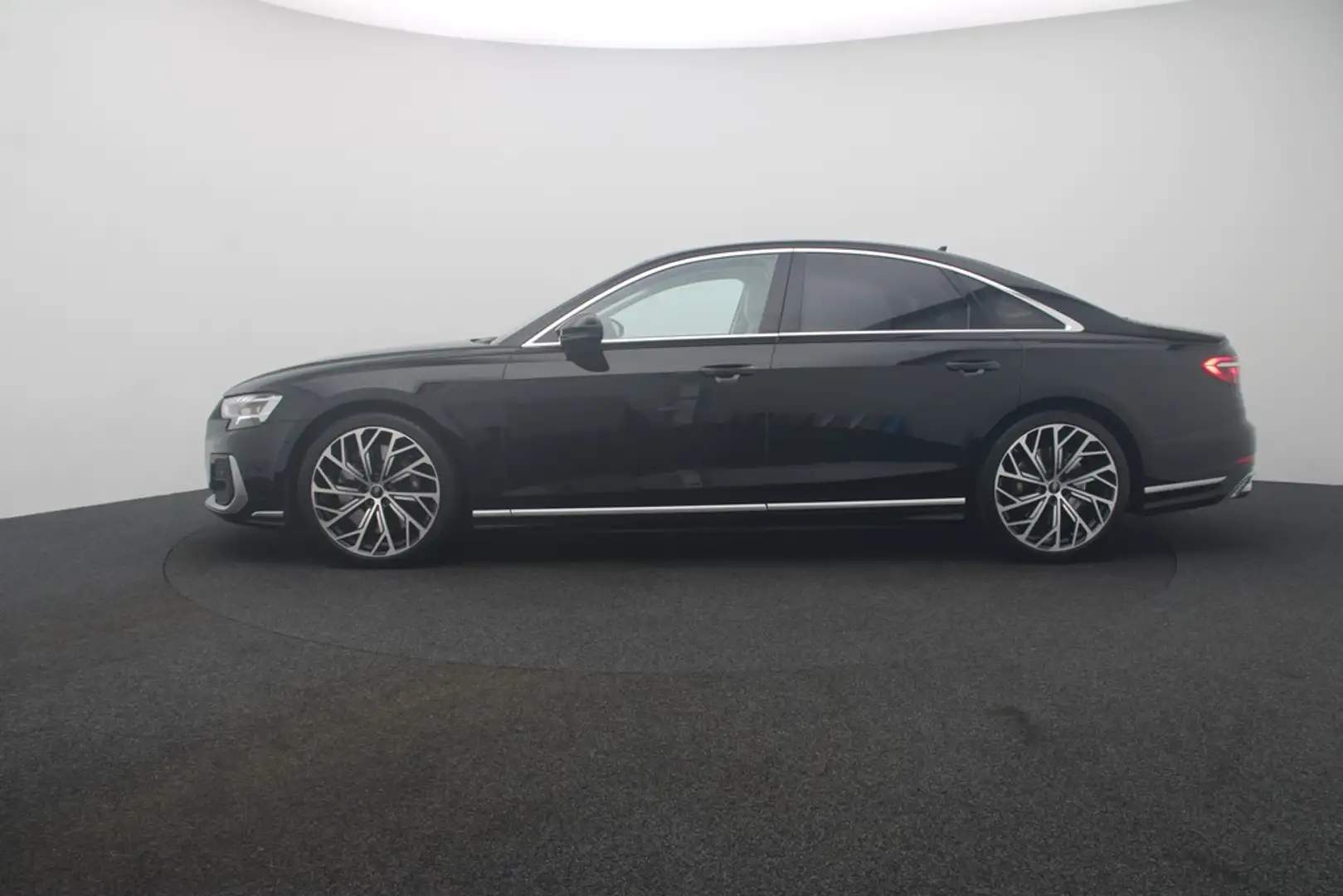 Audi S8 4.0 TFSI quattro . Matrix Navi Pano AHK Schwarz - 2