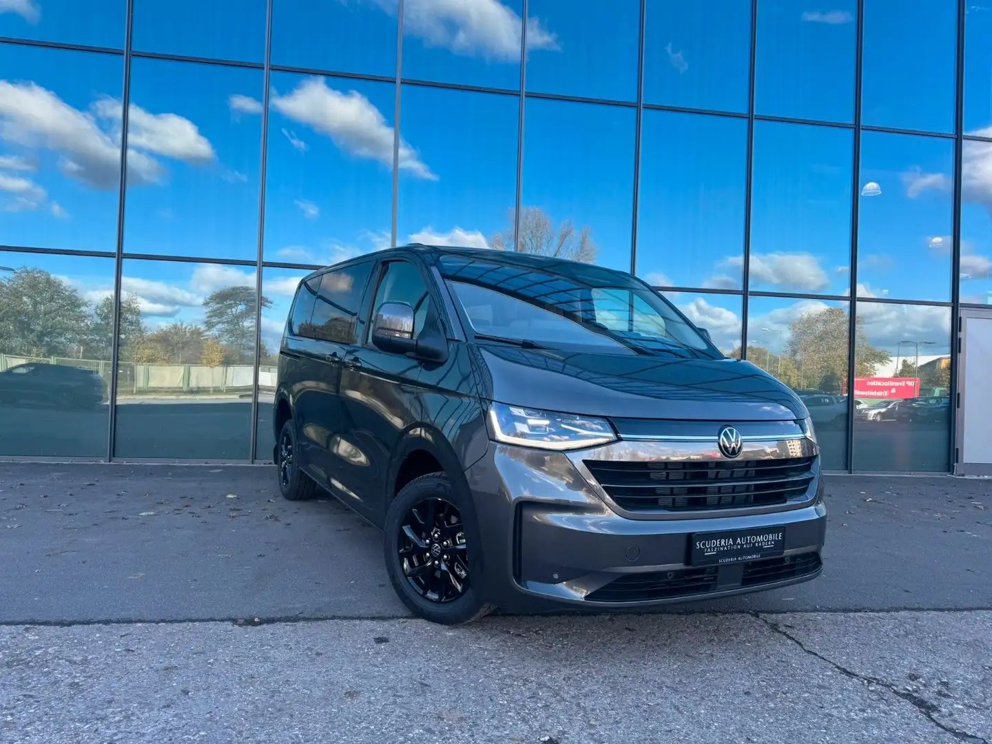 Volkswagen T7 Caravelle Style KR AUT KAMERA MATRIX NAV 17" Gris - 2