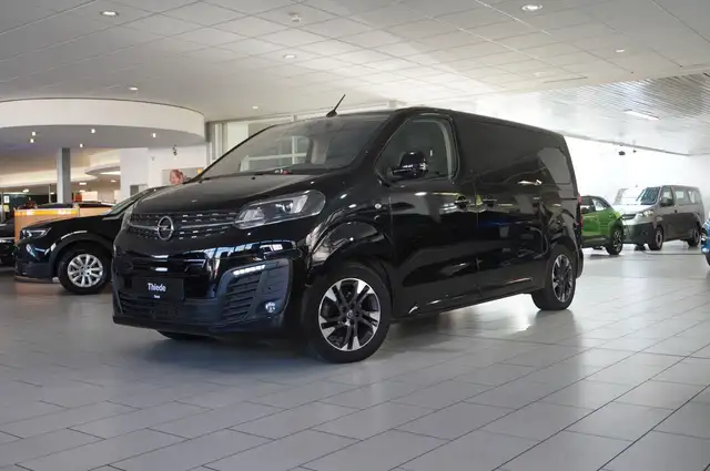Opel Zafira Life view 3