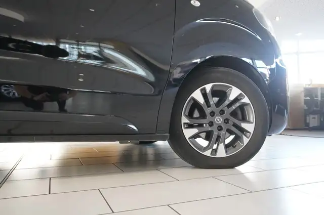 Opel Zafira Life view 8