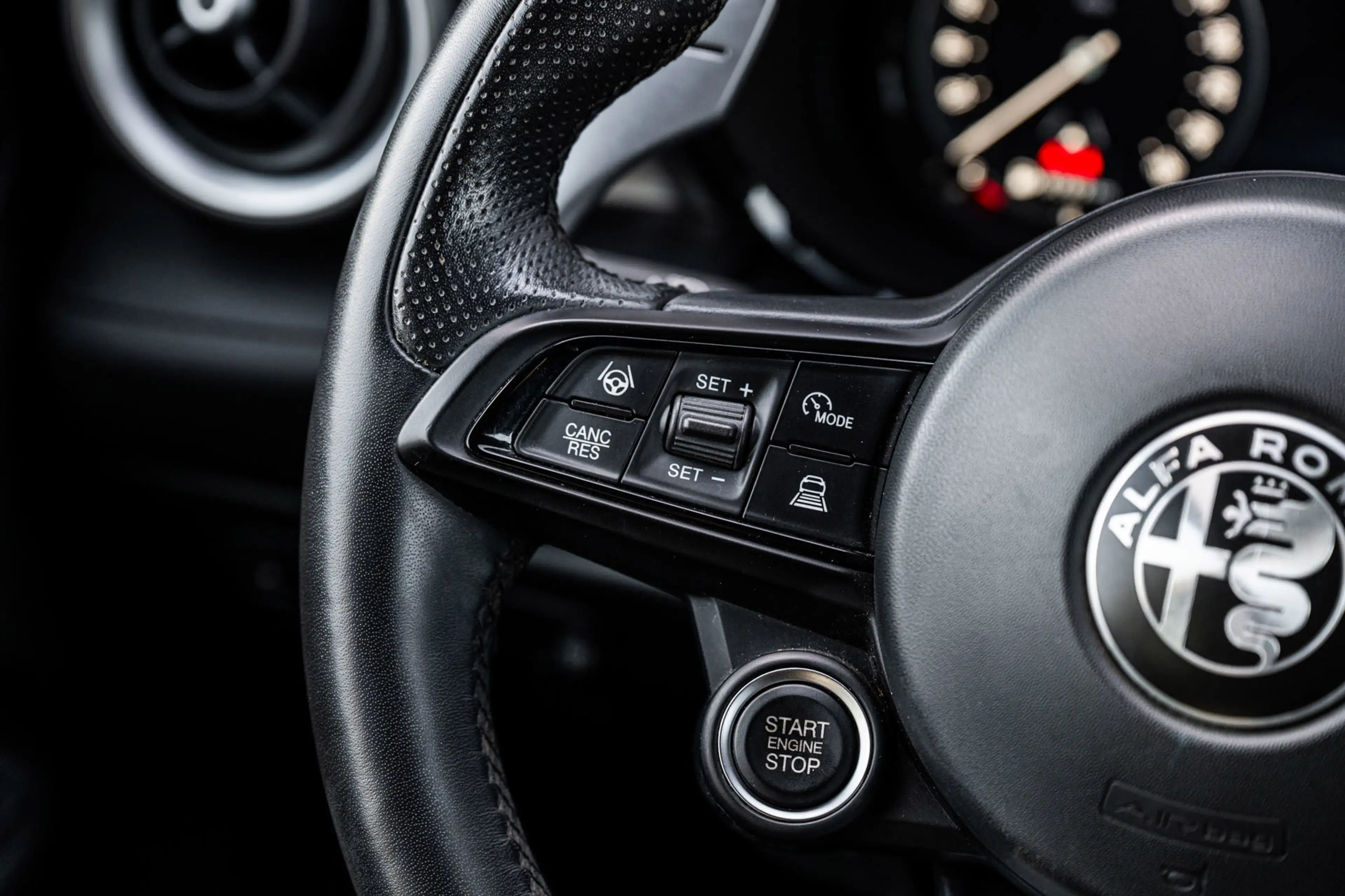 Alfa Romeo Tonale 1.3T PHEV Edizione Speciale — photo 15