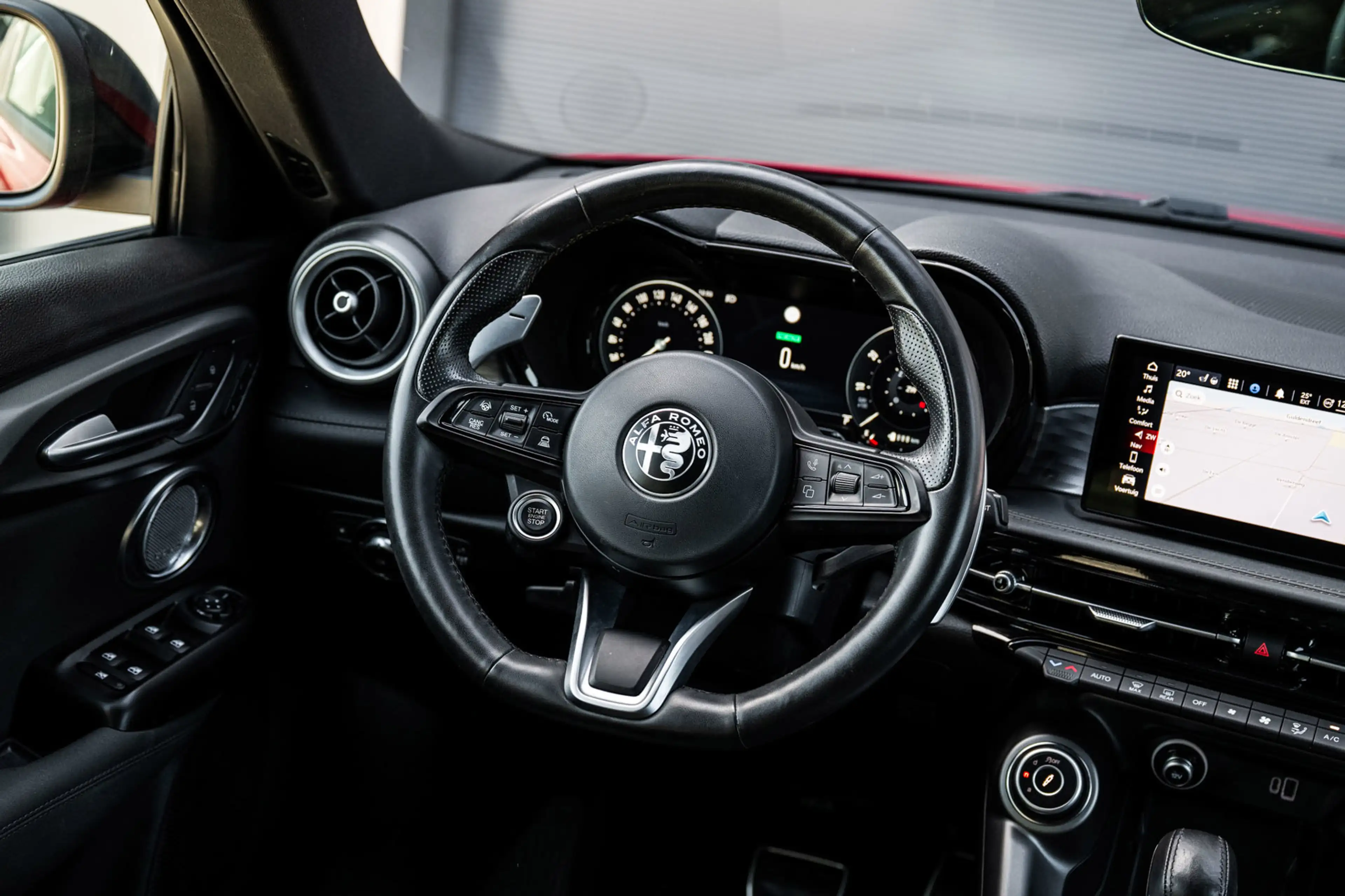 Alfa Romeo Tonale 1.3T PHEV Edizione Speciale — photo 7