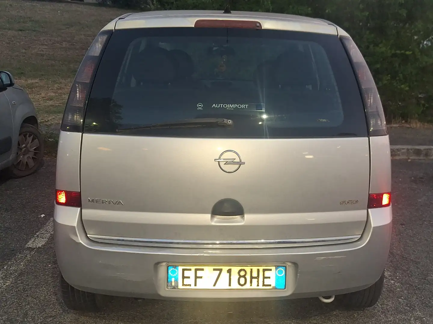 Opel Meriva Meriva I 2010 1.4 16v Club Gpl-tech Grigio - 2