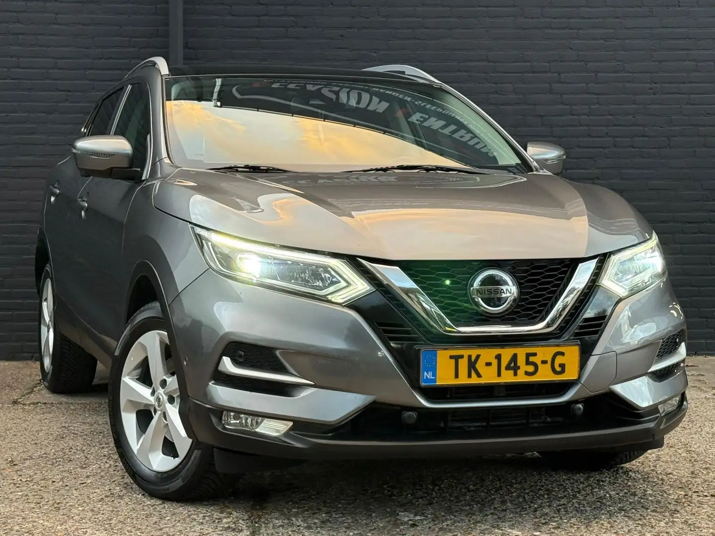 Nissan Qashqai 1.2 Business Edition NAVI | PDC | CAMERA | PANO | Gris - 2
