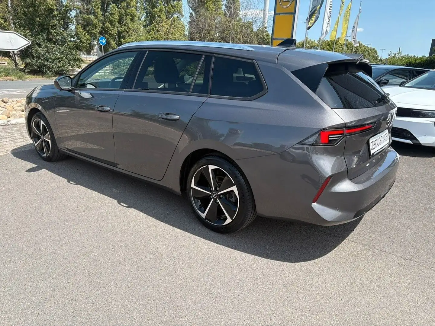 Opel Astra L ST Elegance 1.2 (130PS) RFK, SHZ, LED Grau - 2