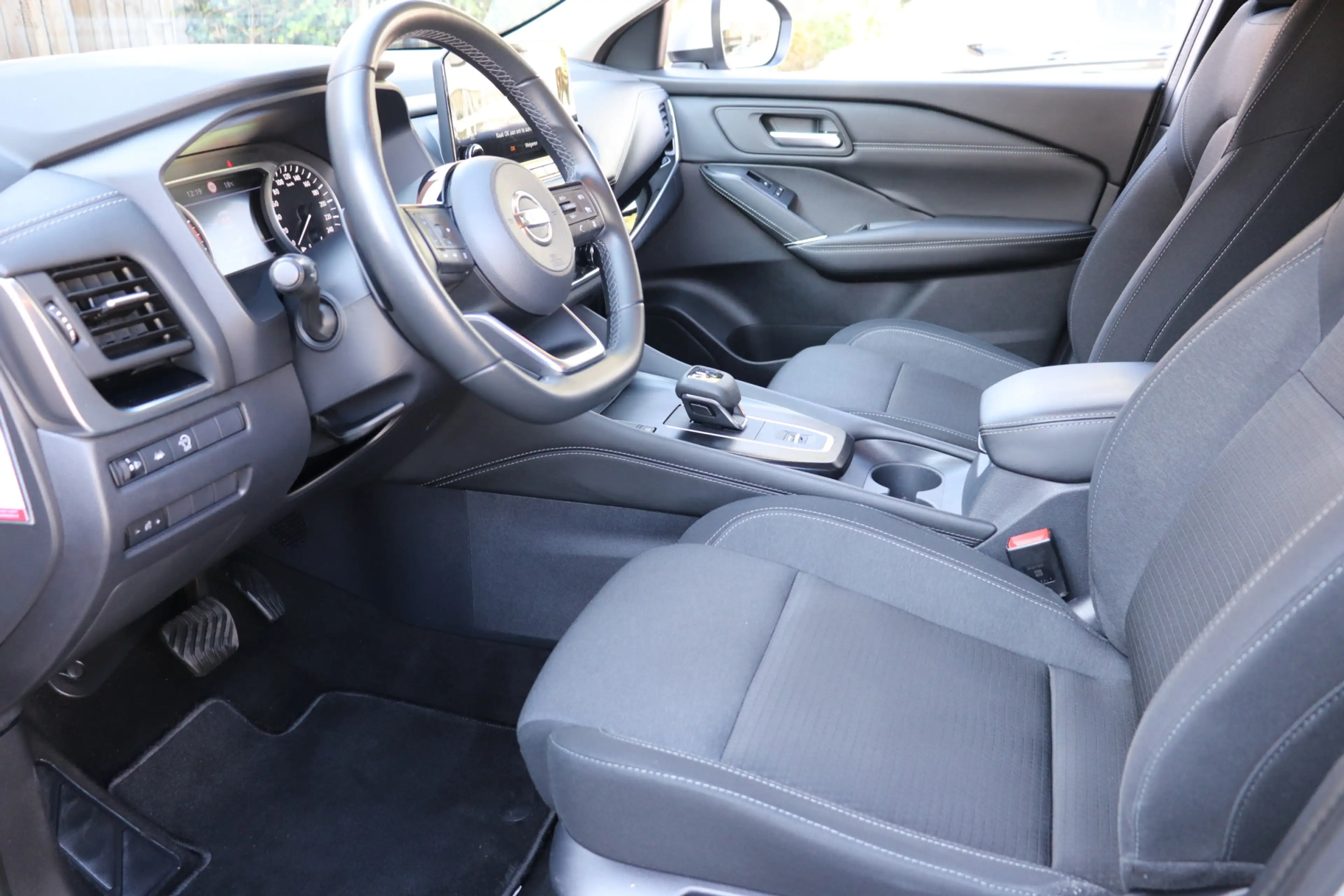 Nissan Qashqai 1.3 MHEV Xtronic N-Style Automaat Navigatie. — photo 11