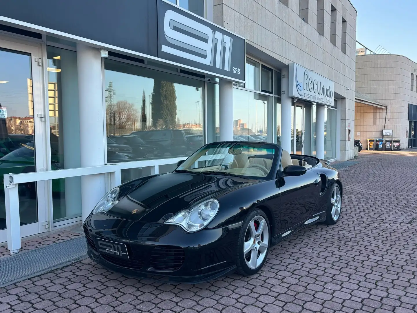 Porsche 996 Cabrio 3.6 Turbo Nero - 2