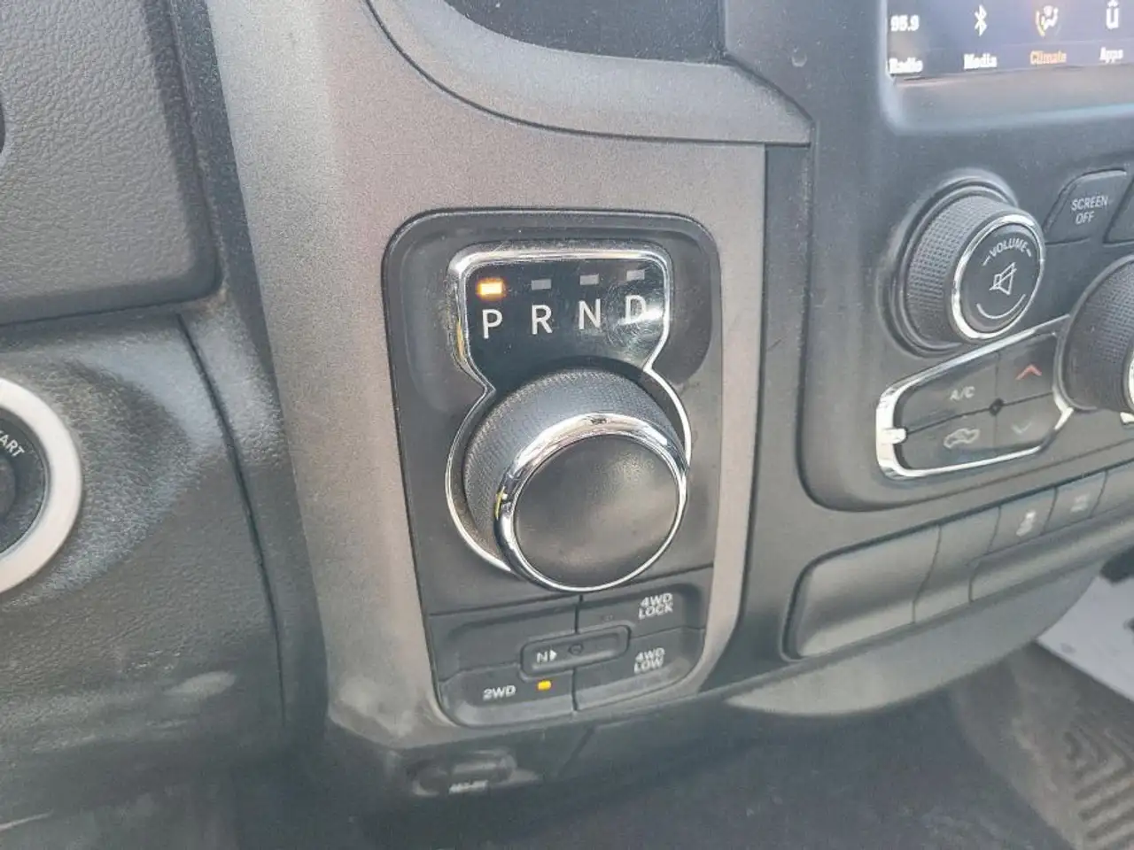 RAM 1500 снимка RAM 1500