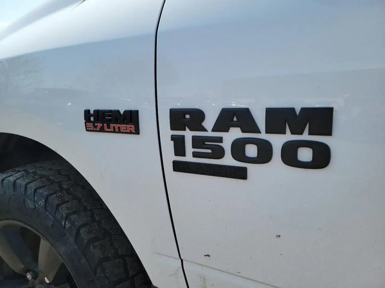 RAM 1500 снимка RAM 1500