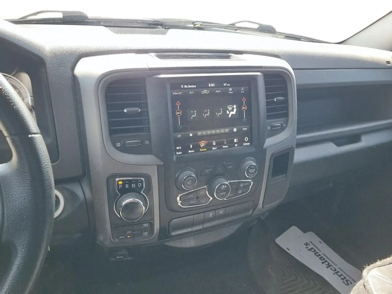RAM 1500 снимка RAM 1500