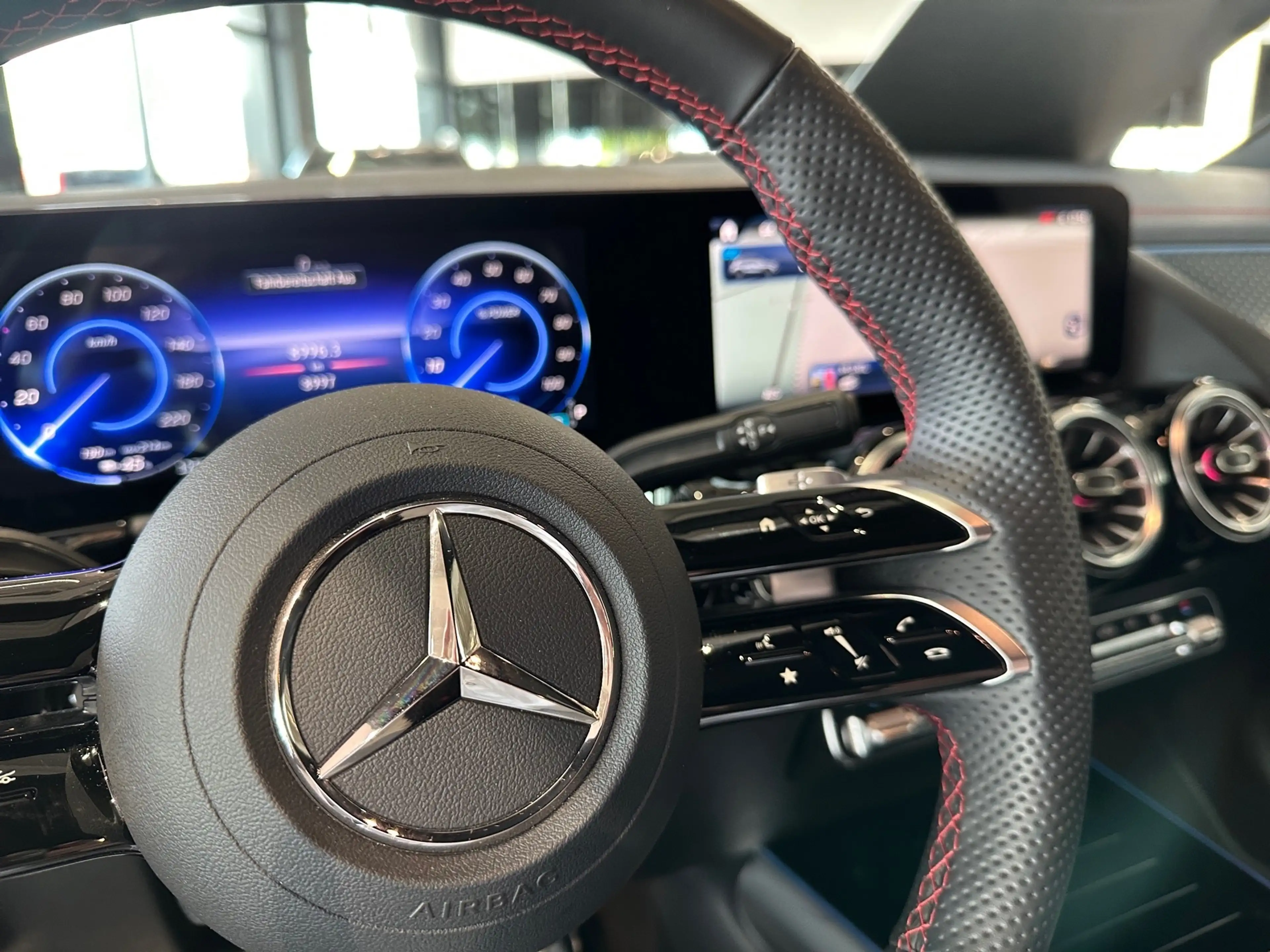 Mercedes-Benz EQA 4M AMG Adv.Plus+Navi+AHK+LED+Sound+Night — photo 13
