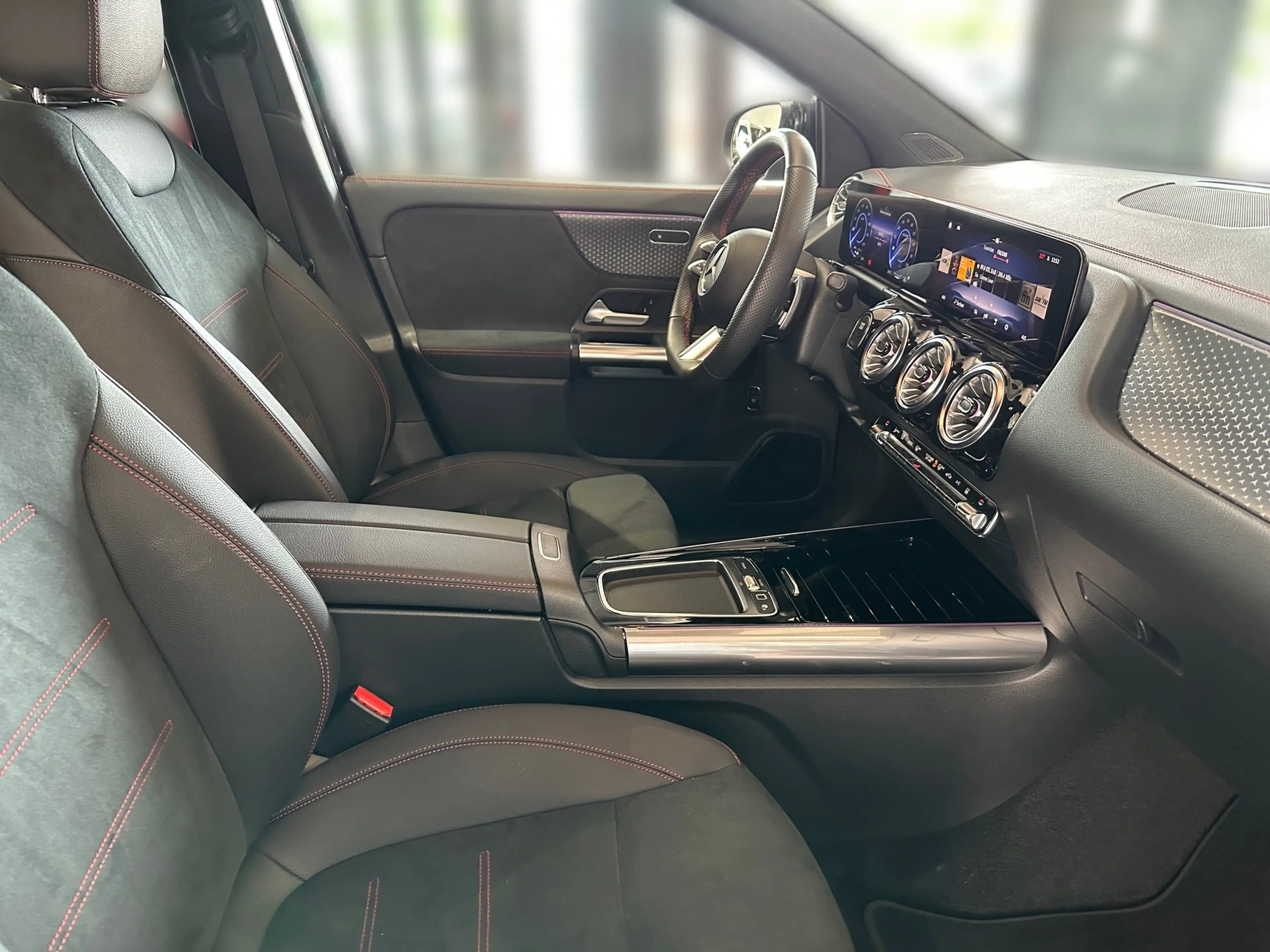 Mercedes-Benz EQA 4M AMG Adv.Plus+Navi+AHK+LED+Sound+Night — photo 10