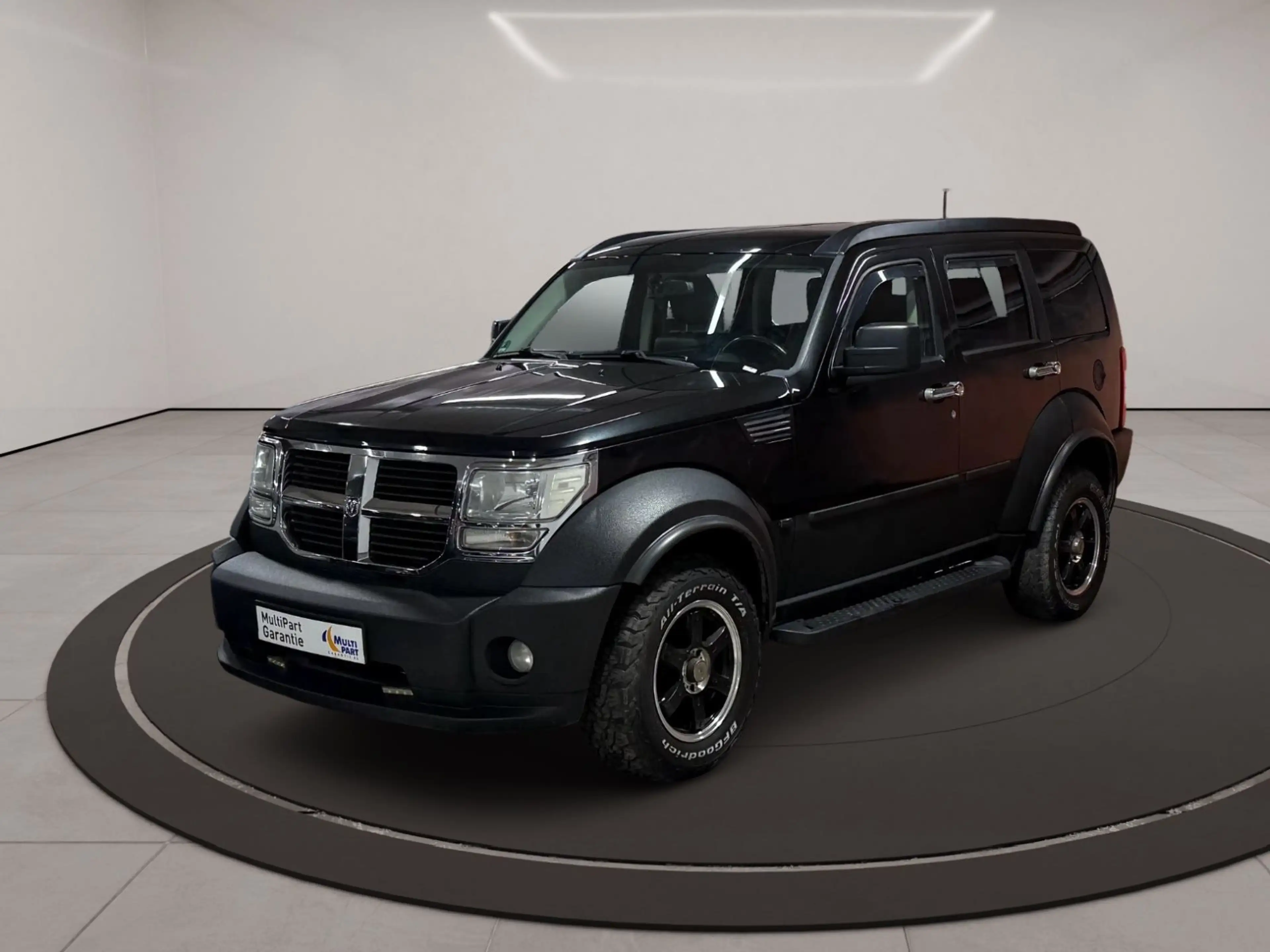 Dodge Nitro SXT — photo 3