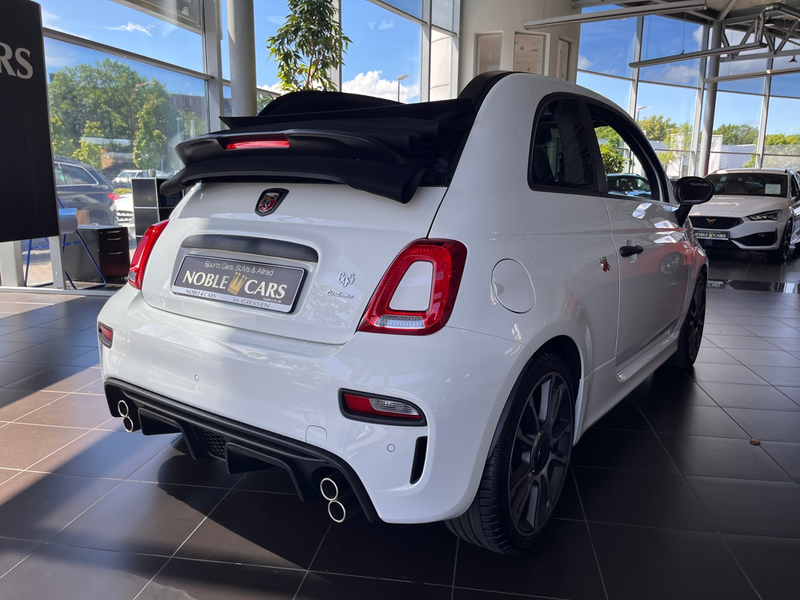 Abarth 695C Turismo LEDER NAV DAB PDC — photo 7
