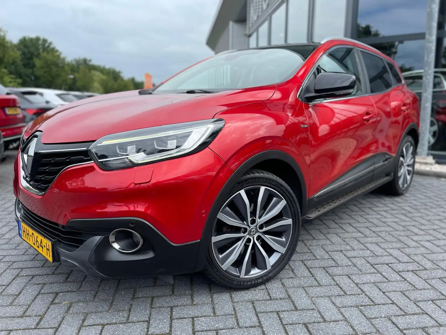 Renault Kadjar 1.2 TCe Bose | Panorama | Stoelverwarming | Keyles Rood - 2