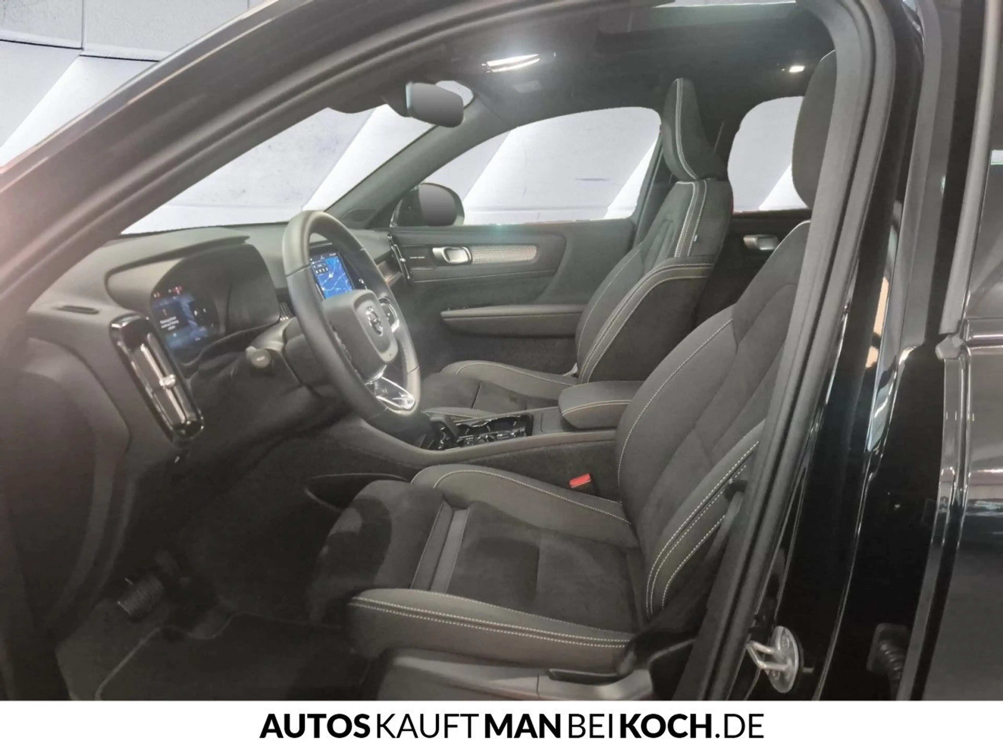 Volvo XC40 B3 B Ultra Black Edition ACC BLIS PANO H/K — photo 6