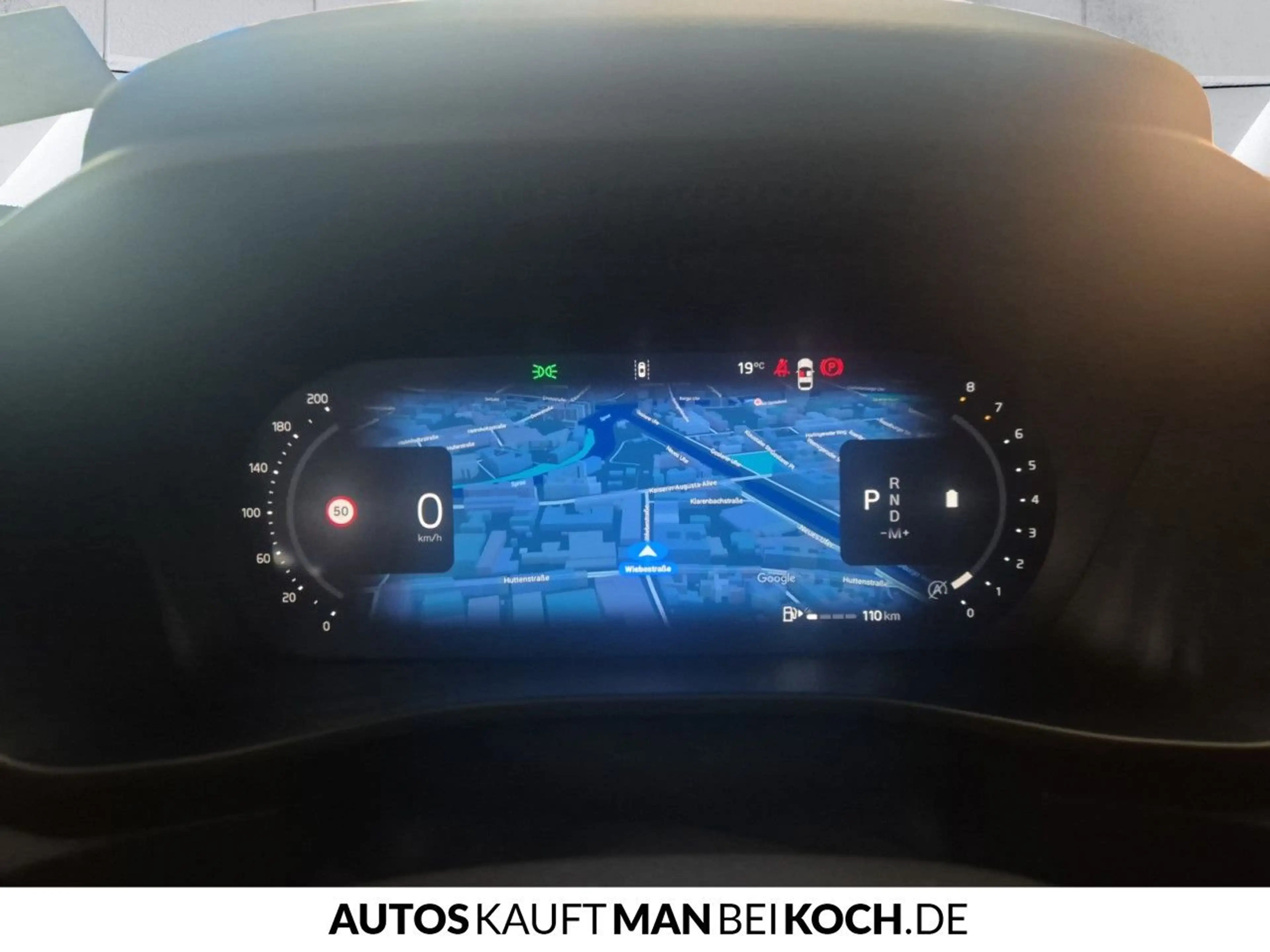Volvo XC40 B3 B Ultra Black Edition ACC BLIS PANO H/K — photo 11