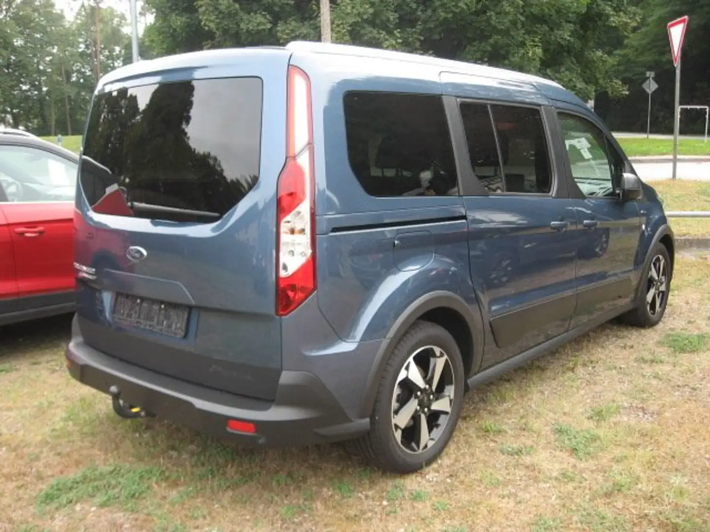Ford Grand Tourneo Connect Active Automatik, AHZ,Pannoramad. Blau - 2