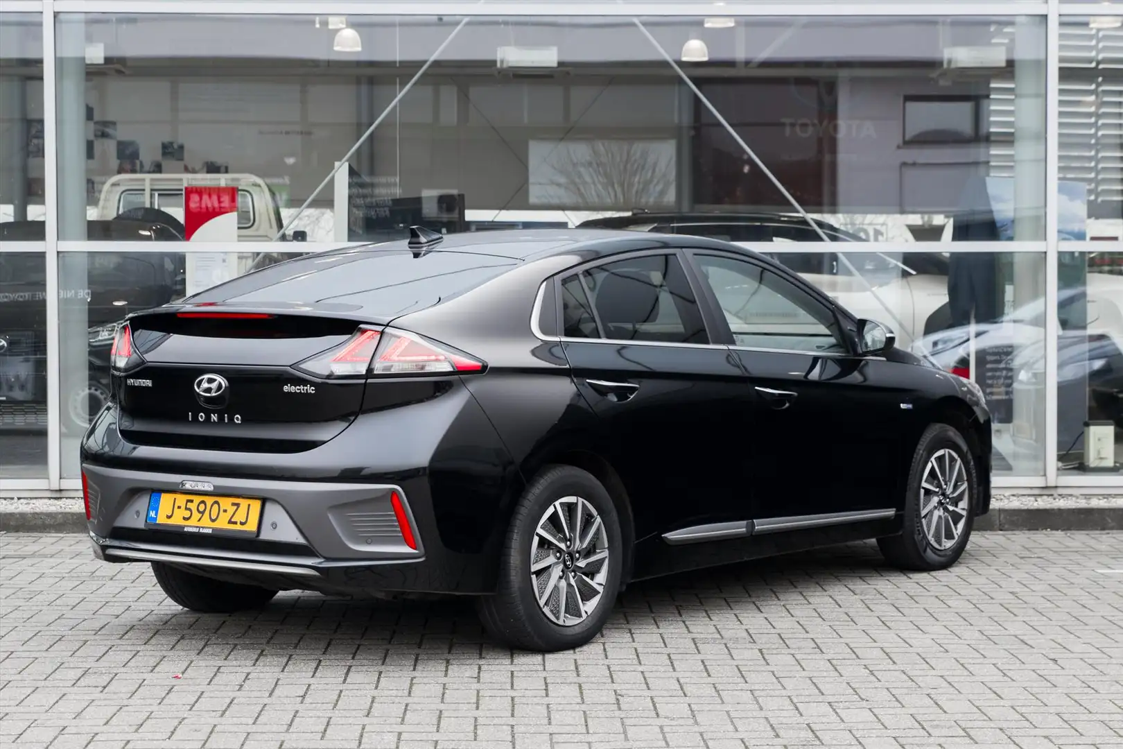 Hyundai IONIQ EV 136pk Aut Siyah - 2