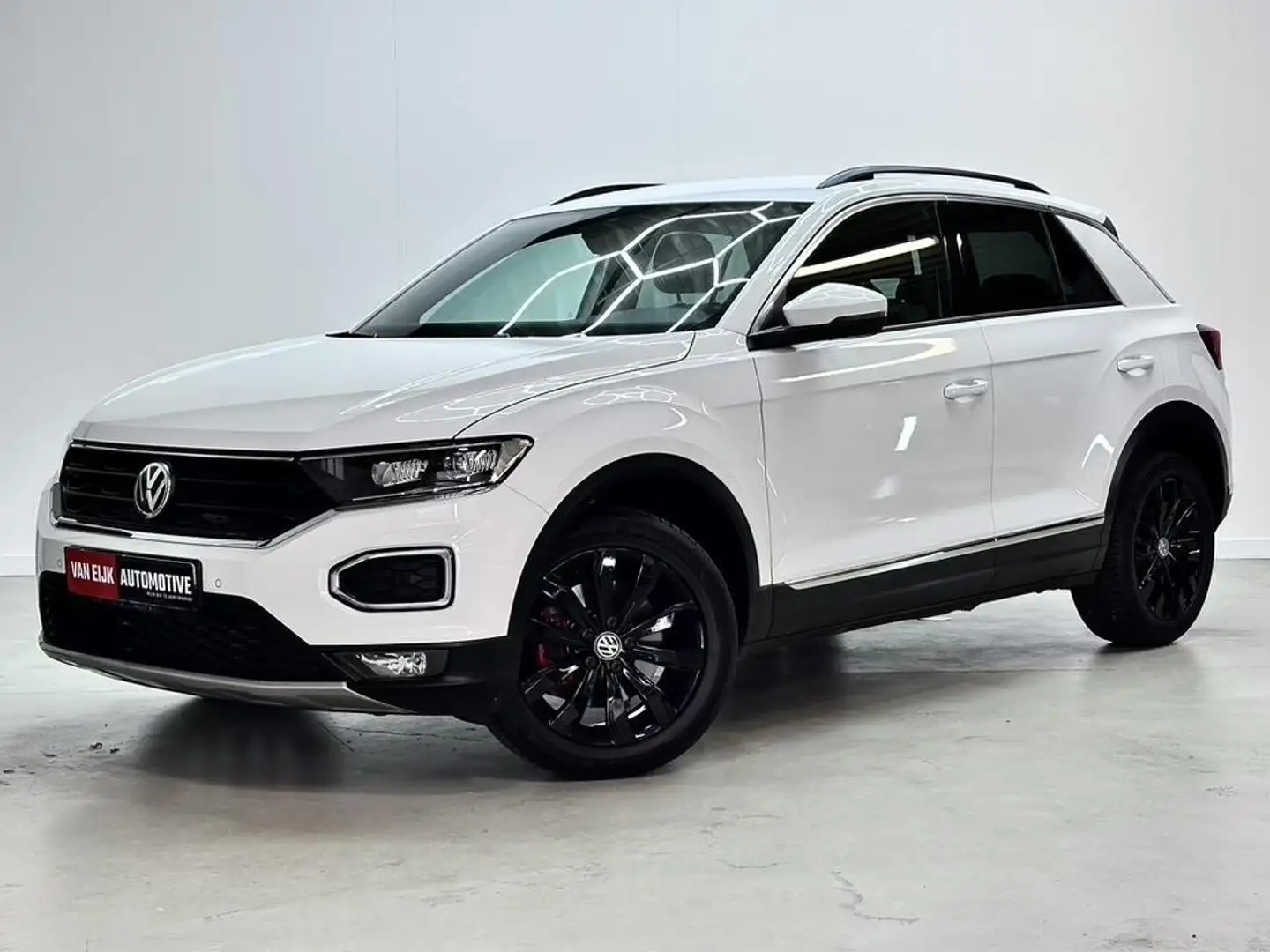 Volkswagen T-Roc 1.5I Sport / Trekhaak / Navi / CarPlay / Black Wit - 1