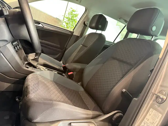 Volkswagen Tiguan view 8