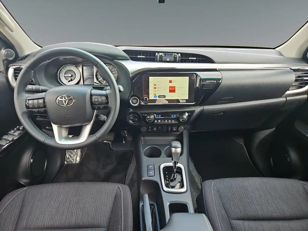 Toyota Hilux 2.4 D-4D 4x4 Double Cab Comfort AUT+Kamera 11