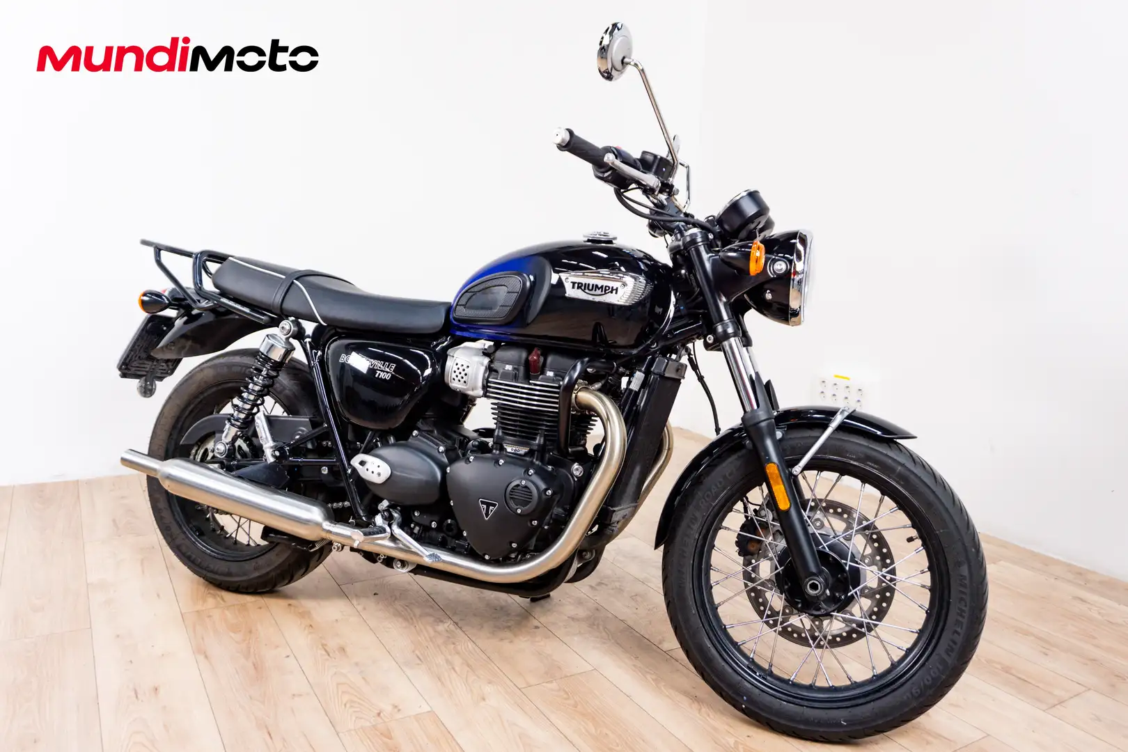 Triumph Bonneville T100 - 2