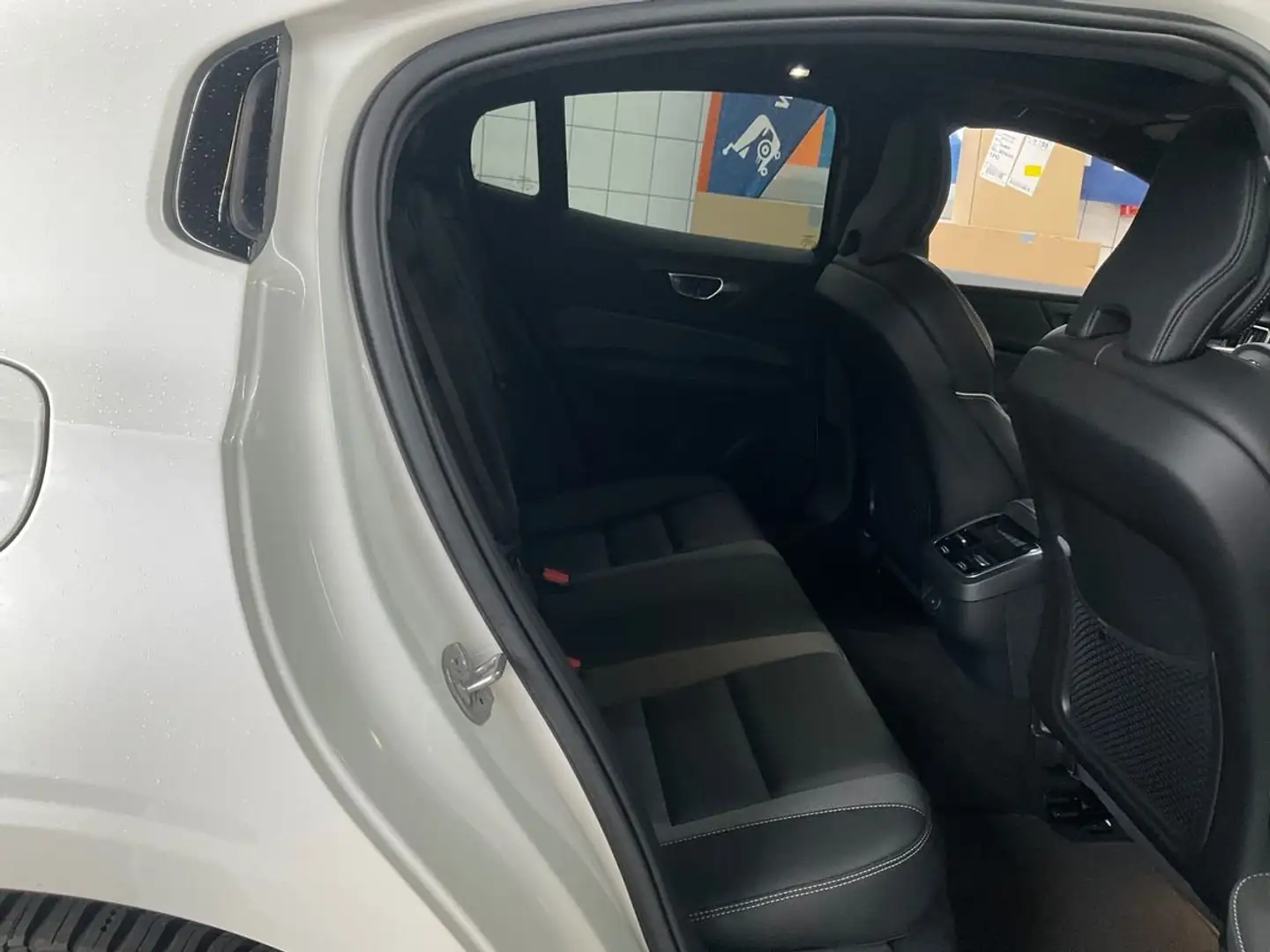 Volvo S60 S60 B5 B AWD Ultimate Dark Weiß - 1