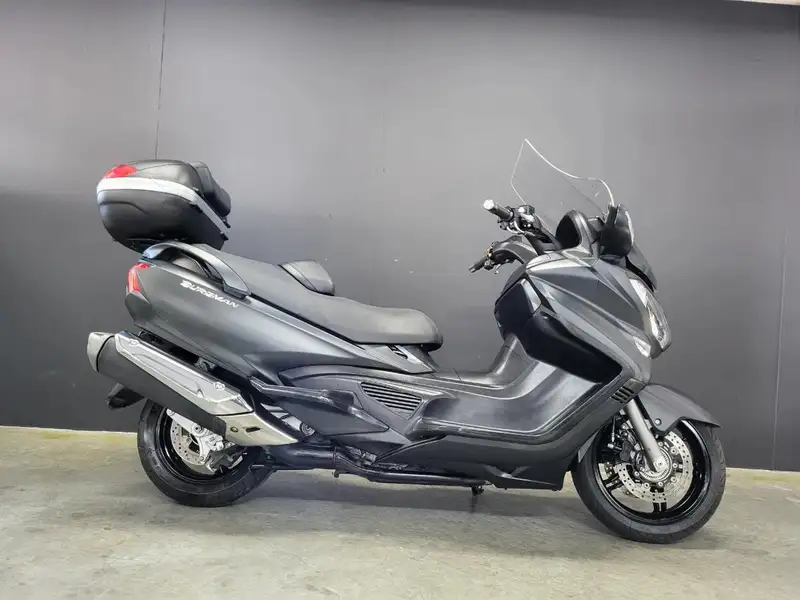 Suzuki Burgman 650 - foto 2