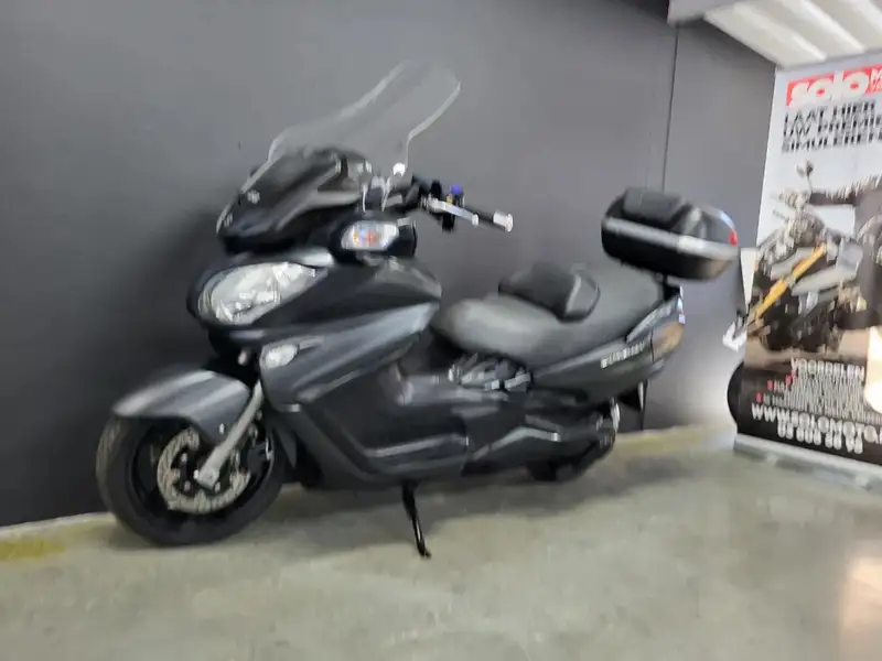 Suzuki Burgman 650 - foto 8