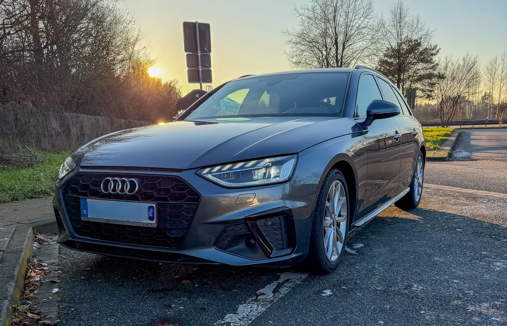 Audi A4 A4 Avant 40 TDI S tronic S line Matrix+Navi+Virt. Grau - 1